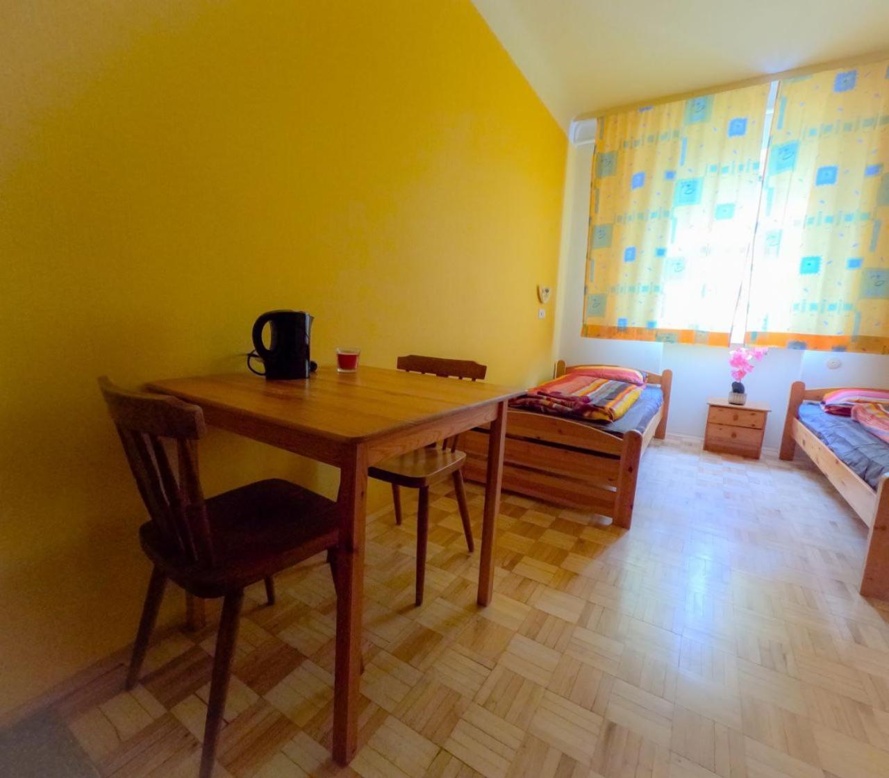 וינה Cozy Rooms - U3 Hutteldorferstrasse מראה חיצוני תמונה